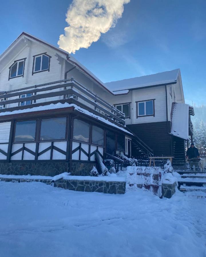 Гостьовий Дім Круасан Сімейний Bukovel Exteriör bild